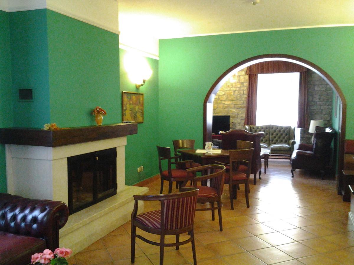 Casale Maginulfo Hotel Roccamandolfi Eksteriør billede