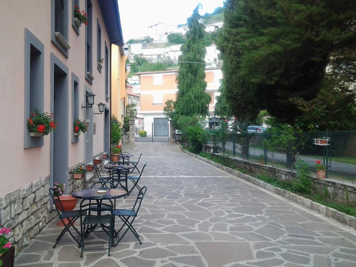 Casale Maginulfo Hotel Roccamandolfi Eksteriør billede