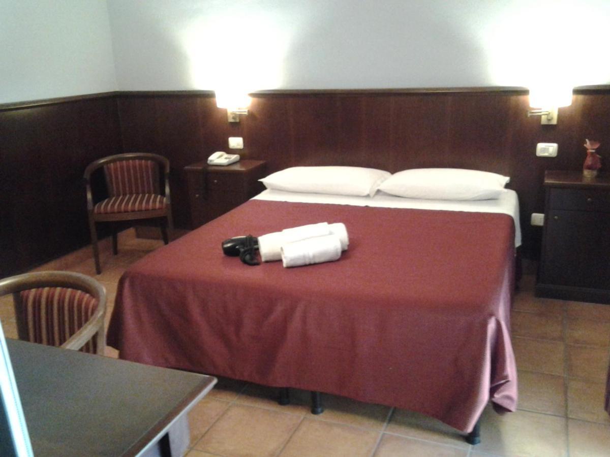 Casale Maginulfo Hotel Roccamandolfi Eksteriør billede